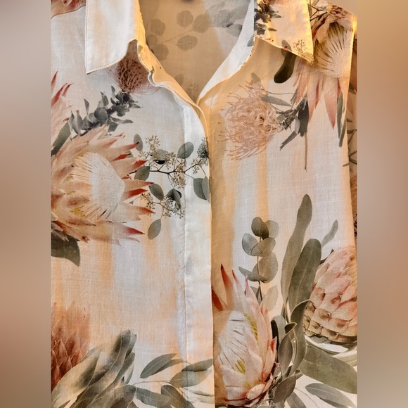 Express Linen-Blend Floral Boyfriend Portofino Shirt women - Picture 7 of 10